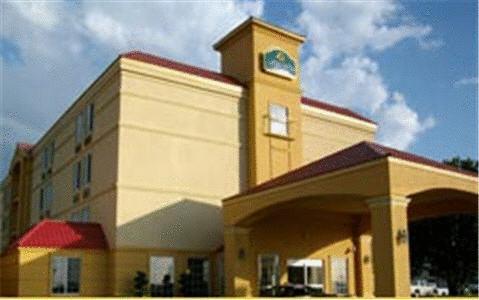 La Quinta Inn & Suites Tulsa Exterior foto