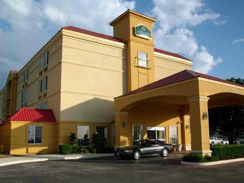 La Quinta Inn & Suites Tulsa Exterior foto